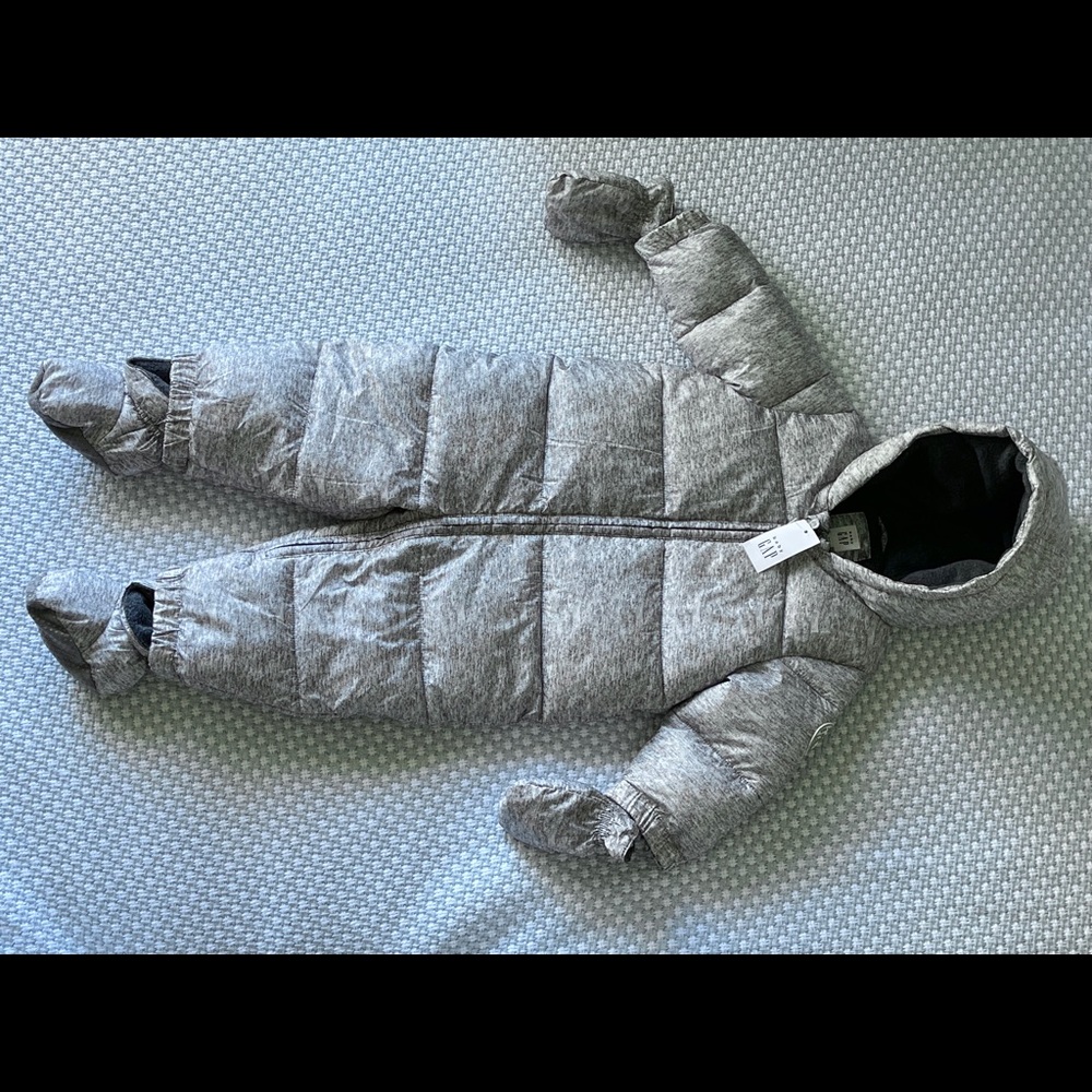 Gap Snowsuit 12-18 months